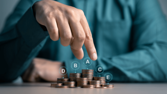 In the digital age, the lack of online presence translates into invisibility to a wide audience of potential customers. To take advantage of this paradigm shift, consider that investing strategically in E-Commerce is an essential decision.